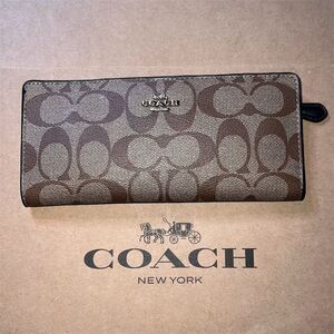 COACH Slim Wallet PreLoved Good Condition AUTHENTIC